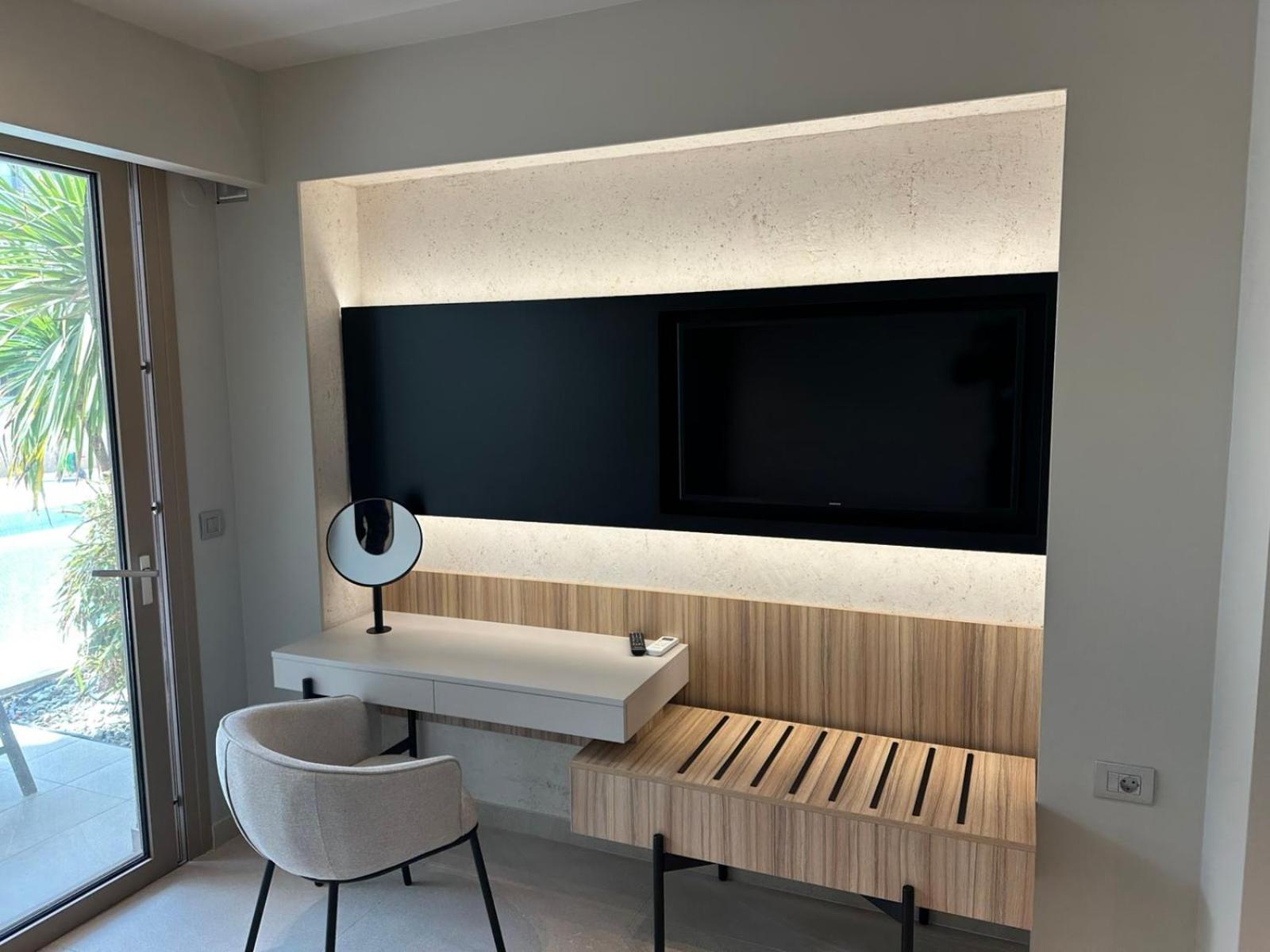 Aparthotel Pefki Deluxe Residences